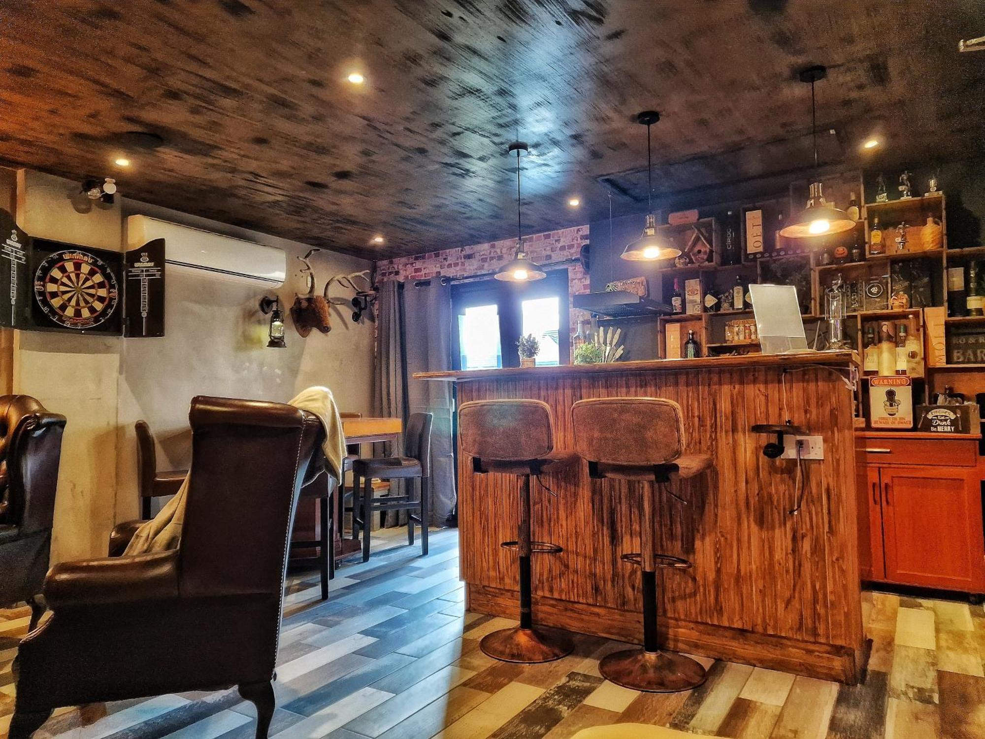 בריסטול The Pub - Unique & Authentic Experience - Free Parking!, 5 Minutes From Airbus And The Mall Cribbs מראה חיצוני תמונה